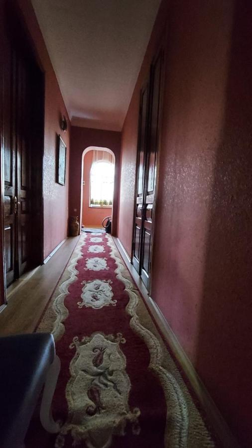 Boutique Hotel Pʼotʼi Dış mekan fotoğraf