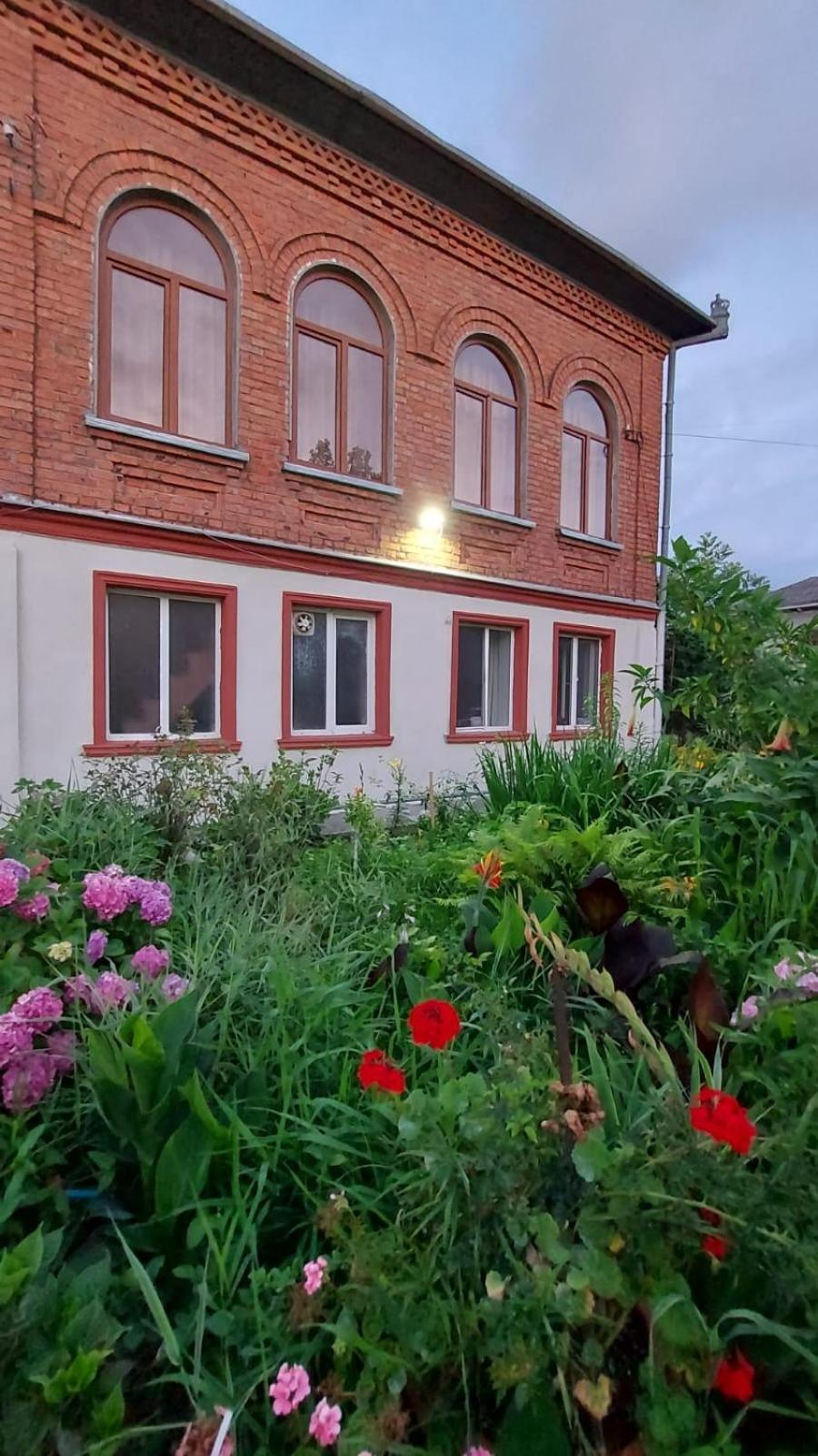 Boutique Hotel Pʼotʼi Dış mekan fotoğraf
